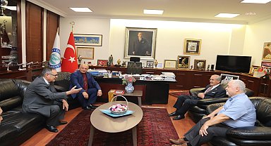 Sanat 76 Grubu'ndan Eskişehir Büyükşehir Belediye Başkanı Büyükerşen'e teşekkür ziyareti