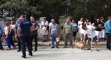 Sanatçı Tuncel Kurtiz, kabri başında anıldı