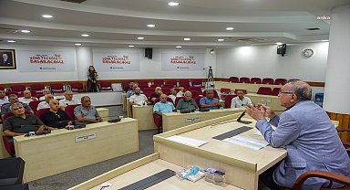 Seyhan Belediye Başkanı Akay, muhtarlarla buluştu