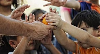 Şok eden çocuk yoksulluğu raporu: “2,15 doların altında bir gelir ile 333 milyon çocuk aşırı yoksullukla mücadele ediyor”