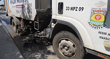 Tarsus Belediyesi'nden okullarda temizlik ve dezenfeksiyon çalışması