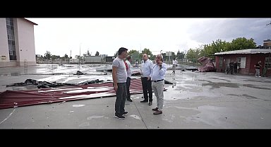 Tarsus Belediyesi, yoğun yağış sonrası oluşan tahribata anında müdahale etti