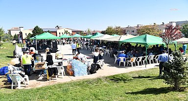 Tepebaşı Belediyesi, alzheimer hastaları için piknik düzenledi