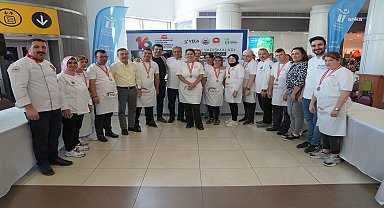 Tepebaşı'nda down sendromlu gençlerin yemek yarışmasında dostluk kazandı