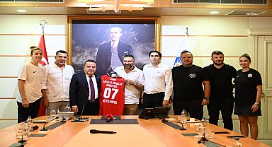 Toroslar Basketbol Kulübü'nden Muhittin Böcek'e ziyaret