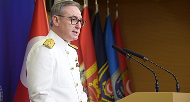 Tuğamiral Zeki Aktürk: 