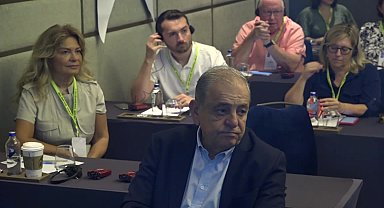Tunç Soyer: "İzmir çeşitli renklerin, sayısız nefesin gücünü taşıyor"