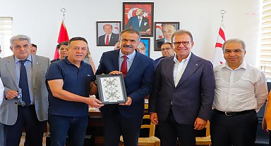 Vahap Seçer ve Büyükşehir Belediye Meclis Üyeleri, kardeş şehir Gazimağusa'yı ziyaret etti