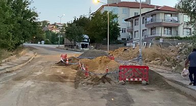 Yozgat'ta altyapı çalışmaları esnasında açılan çukura düşen genç kız hastanelik oldu