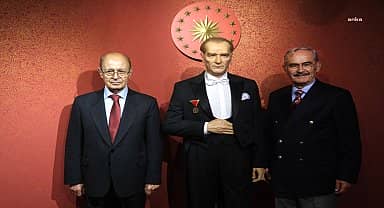 10'uncu Cumhurbaşkanı Sezer, Balmumu Heykeller Müzesi'ne hayran kaldı