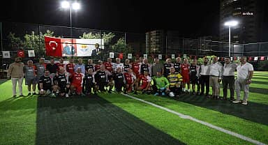 Adana'da 29 Ekim Cumhuriyet Kupası Raftaki Kramponlar Veteranlar futbol turnuvası başladı