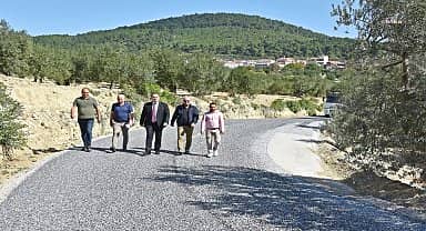 Akhisar Belediye Başkanı Dutlulu, Yatağan ve Zeytinliova Mahalleleri bağlantı yolunda incelemelerde bulundu