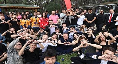 Antalya Büyükşehir'den ihtiyaç sahibi tüm üniversite öğrencilerine 8 bin TL burs