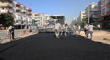Antalya Büyükşehir'den Turgut Reis Caddesi'ne asfalt çalışması