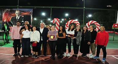 Balçova Cumhuriyet Tenis Turnuvası kız öğrencilere burs oldu