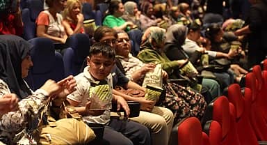 Başkan Bozdoğan Cumhuriyet'in 100.Yılında kadınlarla "Zübeyde, Analar ve Oğullar" filminde bir araya geldi