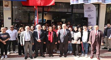 Başkan Çerçioğlu 'Cumhuriyet' sergisinin açılışını yaptı