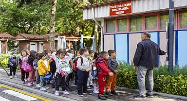 Başkentli minikler direksiyona geçti: Trafik Eğitim Pisti'nde dersler başladı