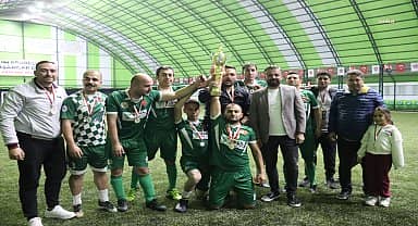 Bayramiç Belediyesi'nin organize ettiği Cumhuriyet Kupası sona erdi