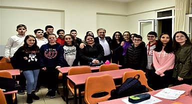 Bornova Belediyesi Gençlik ve Eğitim Merkezi'nde yeni dönem eğitimleri başladı