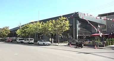 Bornova'da yüzme kurslarına büyük ilgi