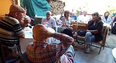 Burhaniye'de açılışı yapılan 'Kaan'ın Evi', yazarlar ile okurlarını buluşturuyor