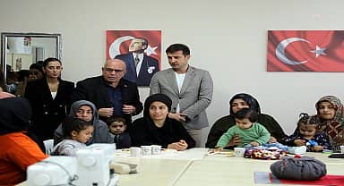 Çerkezköy Belediye Başkanı Akay, mahalle evlerini ziyaret etti