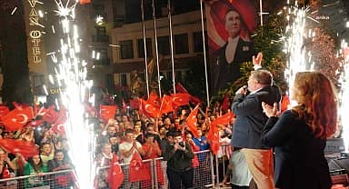 Çeşme Cumhuriyet'in 100. yaşını coşkuyla kutluyor