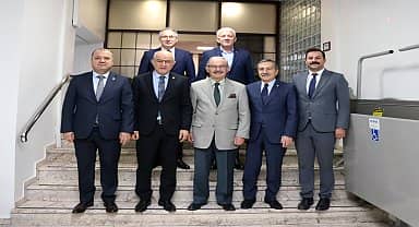 CHP'li milletvekillerinden Yılmaz Büyükerşen'e ziyaret