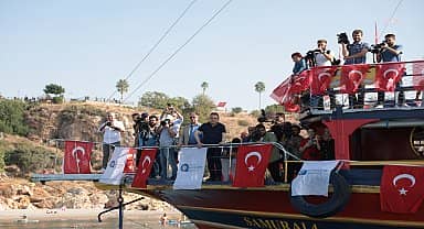 Dünya Rekortmeni Şahika Ercümen Antalya'da 100. Yıl için dalış yaptı