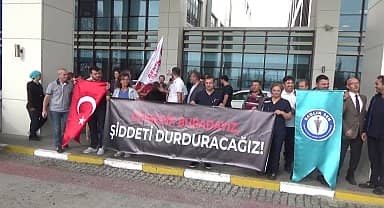 Edirne'de sağlık çalışanları bir hasta yakınının doktoru silahla tehdit etmesine tepki gösterdi