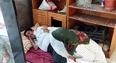 Elâzığ'da engelli oğlunun bakım maaşı kesilen yardım istiyor: "Sürekli maaşını kesiyorlar. Tekrar çıkarmak için aylarca uğraşıyorum"