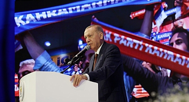 Erdoğan: “Cumhuriyeti gerçek demokrasiyle kucaklaştıracak anayasayı ülkemize kazandıracağız”