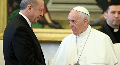 Erdoğan, Papa Fransuva ile İsrail'in Filistin'e yönelik saldırılarına ilişkin telefon görüşmesi yaptı