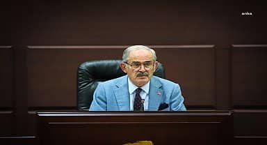 Eskişehir Büyükşehir Belediye Başkanı Büyükerşen, sosyal medyadan gençlere seslendi: "Gelin birlikte mücadele edelim"