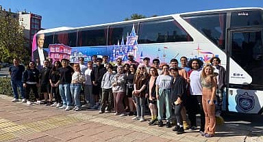 Eskişehir Büyükşehir Gençlik Merkezi'nin gönüllü gençleri, İzmir kampında