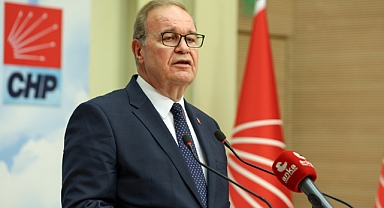 Faik Öztrak: “Milletimiz, Ata’sına da cumhuriyetimize de sahip çıktı”