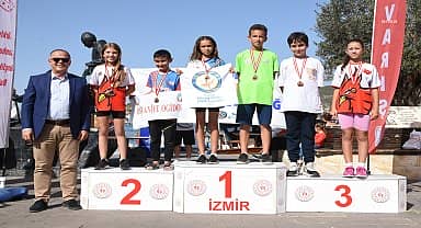 Foça'da Cumhuriyet'in 100. Yılı Oryantiring etkinliği
