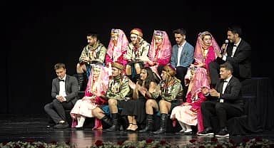 Gaziemir Belediye Başkanı Halil Arda ve gençler geleceği konuştu