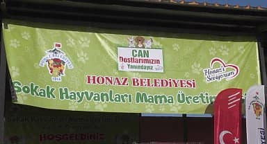 Honaz Belediyesi can dostları için mama üretiyor