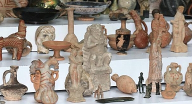 İsviçre, 37 parça tarihi eseri Türkiye'ye iade edecek