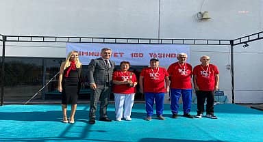 İzmir Büyükşehir'in çınarları 100'üncü yıl kupasını kazandı