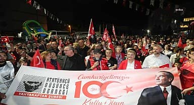 İzmit Belediyesi ve ADD'den 100. yıl korteji 