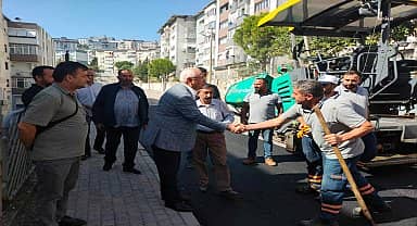 Karabağlar Belediyesi asfaltlama çalışmalarına devam ediyor