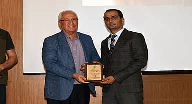Karabağlar Belediyesi'nden can dostlar için eğitim
