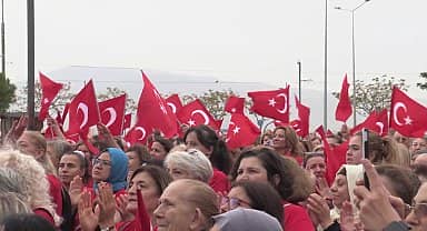 Konak Belediye Başkanı Abdül Batur: "Cumhuriyet devriminin yılmaz savunucusu kadınlardır"