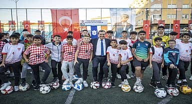 Konak Belediye Başkanı Batur'dan amatör spora büyük destek
