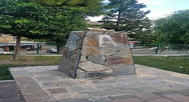 Konak'ta Atatürk büstüne çirkin saldırı