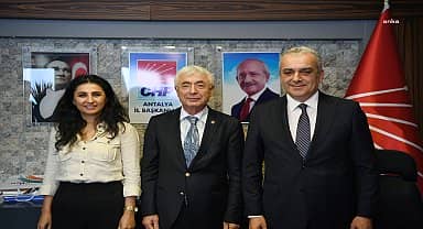 Konyaaltı Belediye Başkanı Esen'den CHP il başkanı ve il yönetimine ziyaret