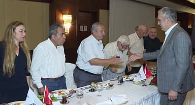 Konyaaltı Belediye Başkanı Esen: "Muhtarlık siyaset üstüdür"